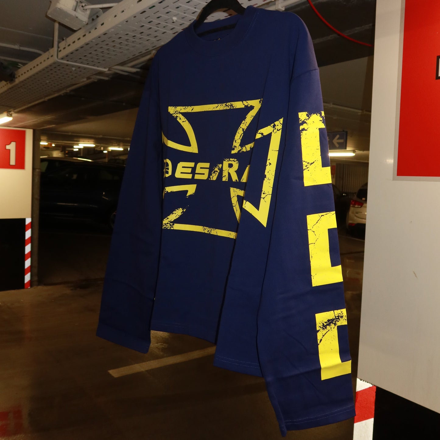 MALTESE CROSS LONGSLEEVE - NAVY
