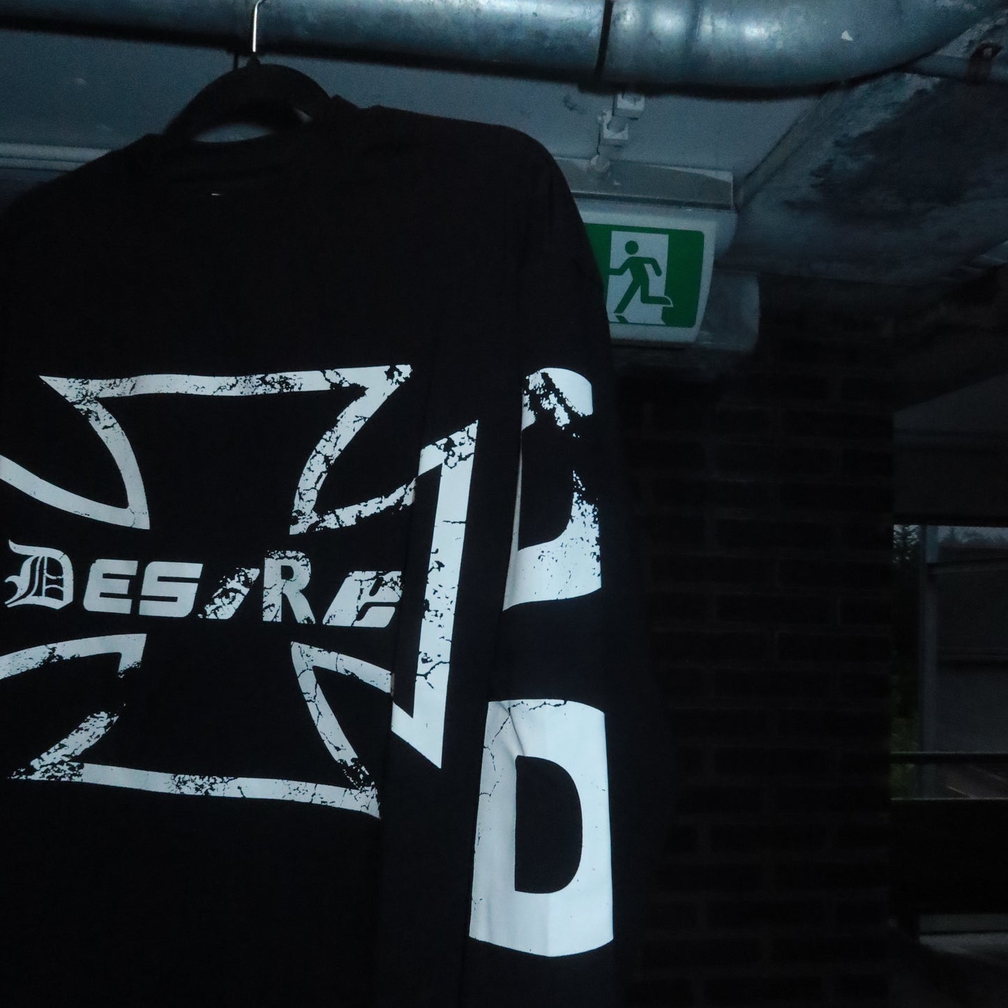 MALTESE CROSS LONGSLEEVE